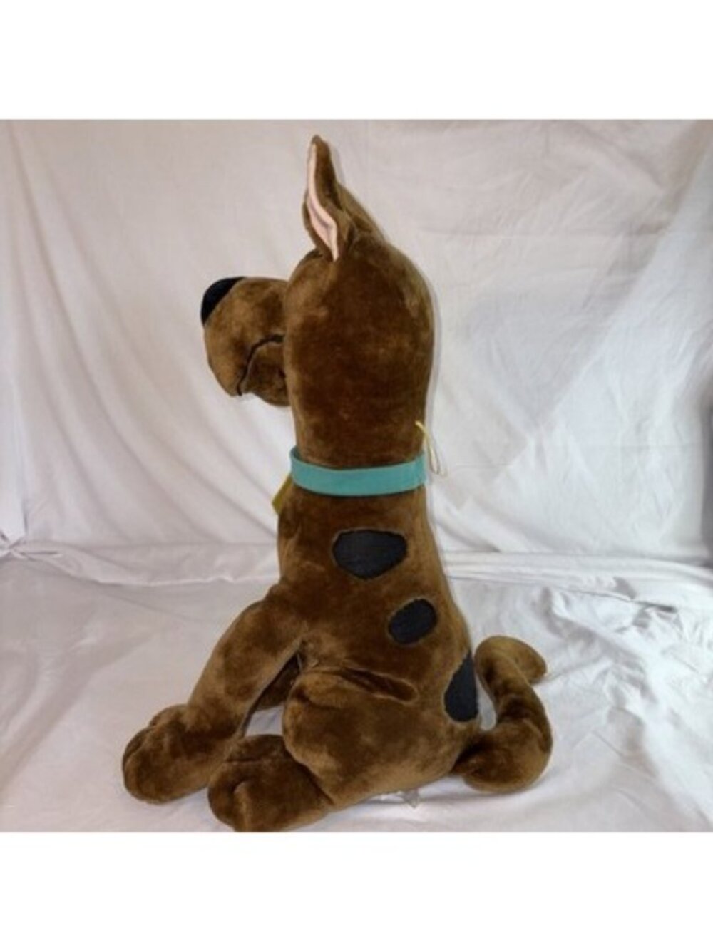 Vintage Scooby-Doo Plush 15" Tall Cartoon Network Stuffed Animal - Picture 3 of 9